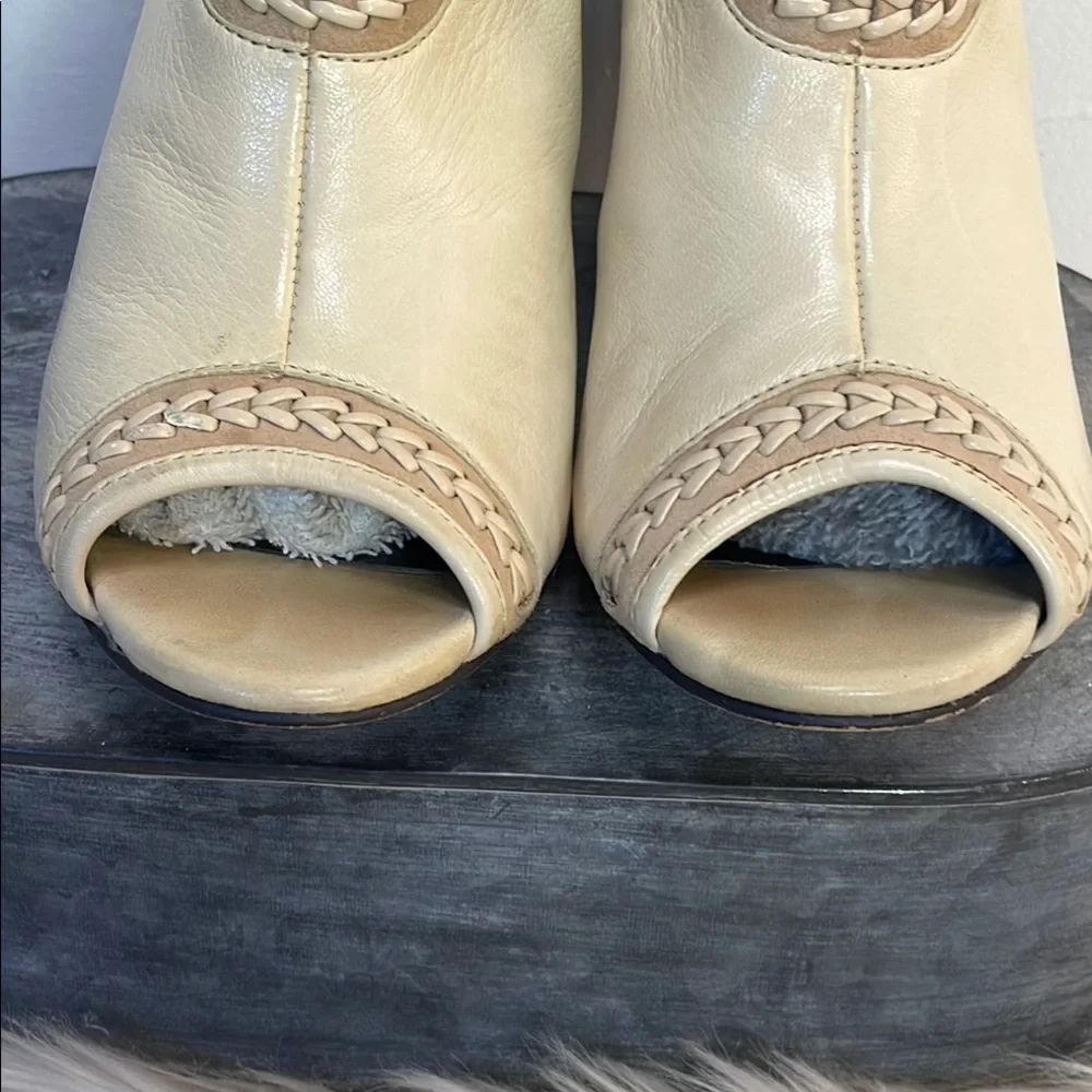 #0174-C Vince Camuto Smooth Leather Cream Open Toe High-Heeled Booties-6.5 - Picture 7 of 12